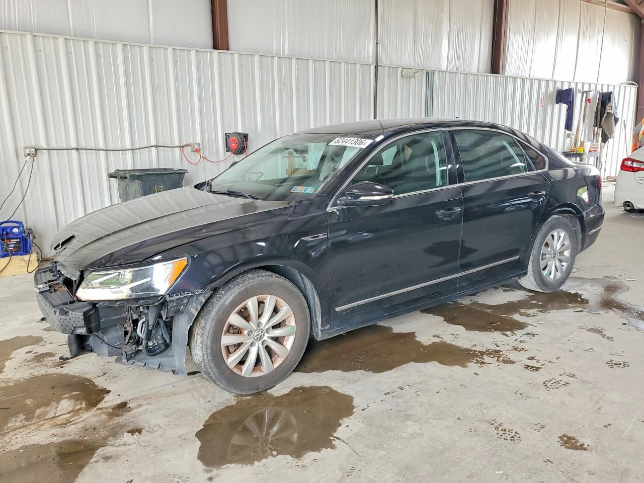 1VWDT7A30HC035509 · 2017 VOLKSWAGEN PASSAT