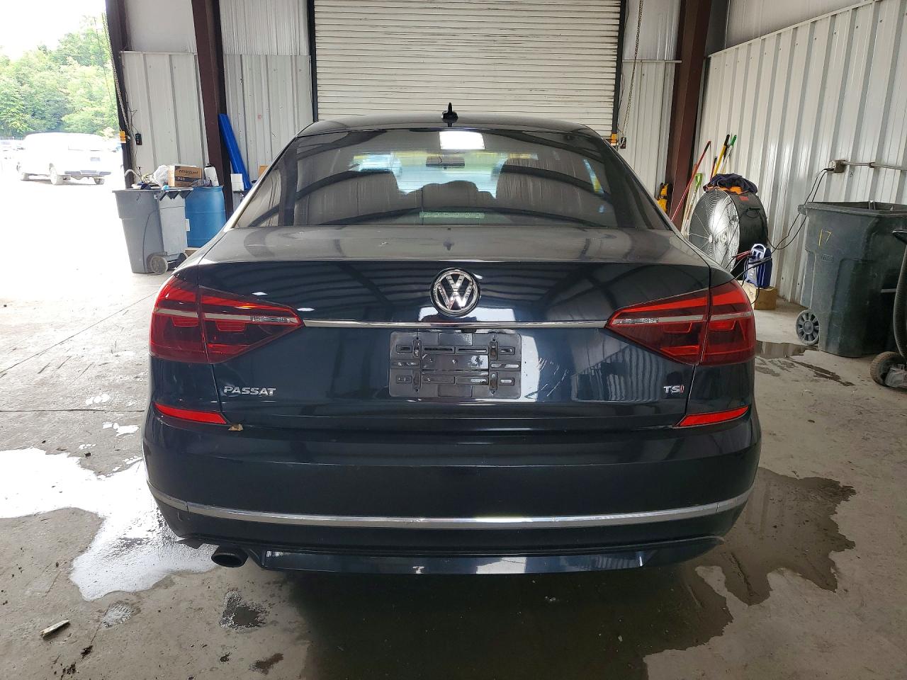 1VWDT7A30HC035509 · 2017 VOLKSWAGEN PASSAT · 6/13