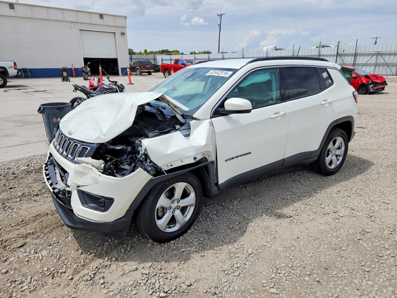 3C4NJDBBXJT342424 · 2018 JEEP COMPASS