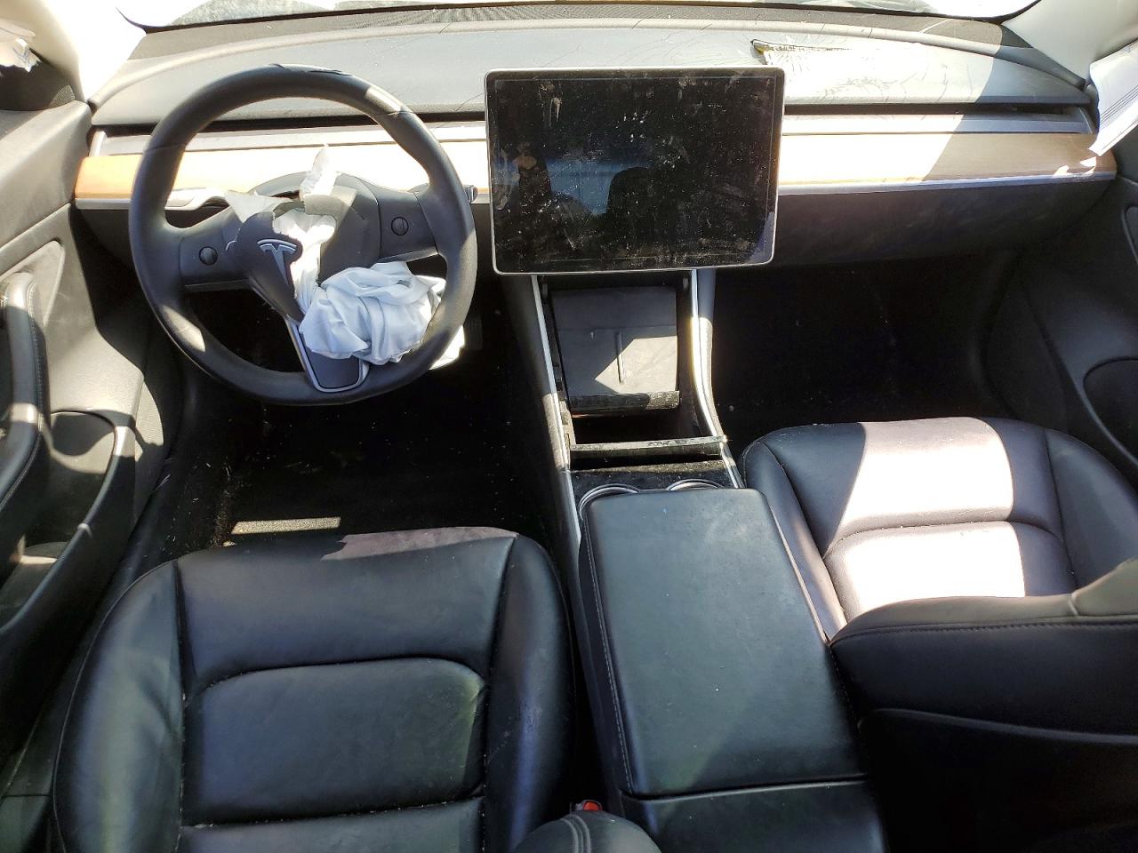 5YJ3E1EA7LF747252 · 2020 TESLA MODEL 3 · 8/13