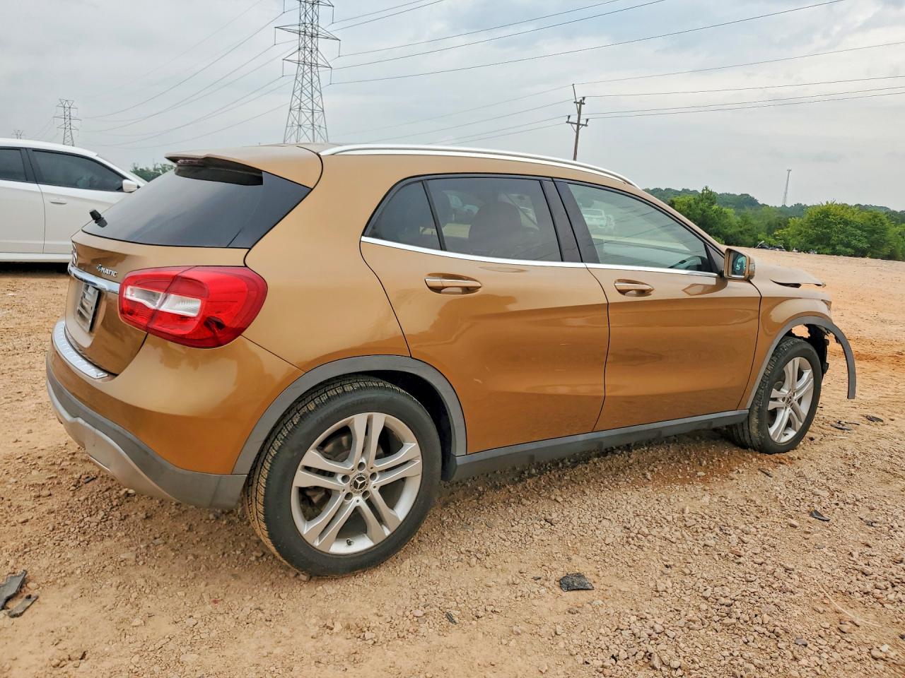 WDCTG4GB4JJ455124 · 2018 MERCEDES-BENZ GLA · 3/13