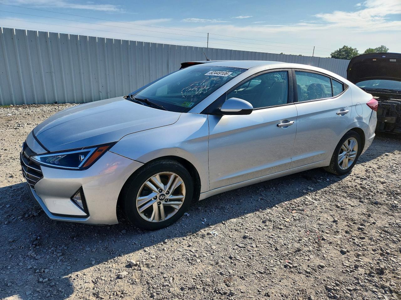 5NPD84LF2KH413142 · 2019 HYUNDAI ELANTRA