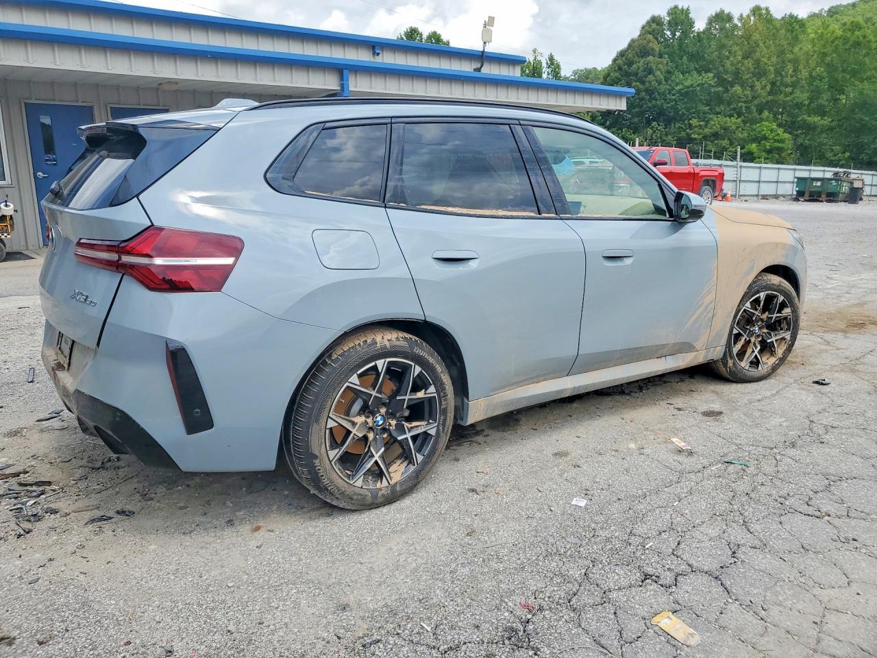 5UX53GP09T9352875 · 2026 BMW X3 · 3/13