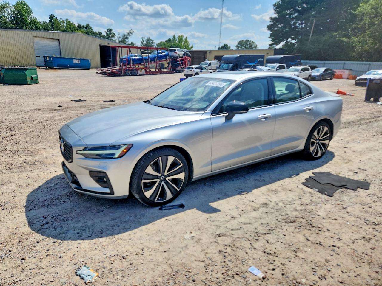 2022 VOLVO S60