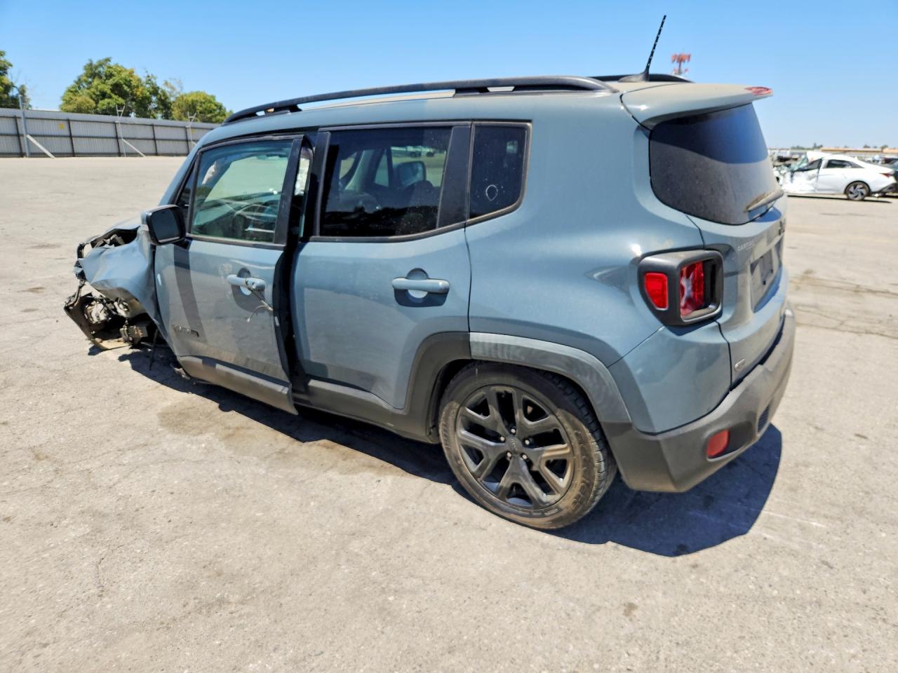 ZACCJABB3JPG98355 · 2018 JEEP RENEGADE · 2/12