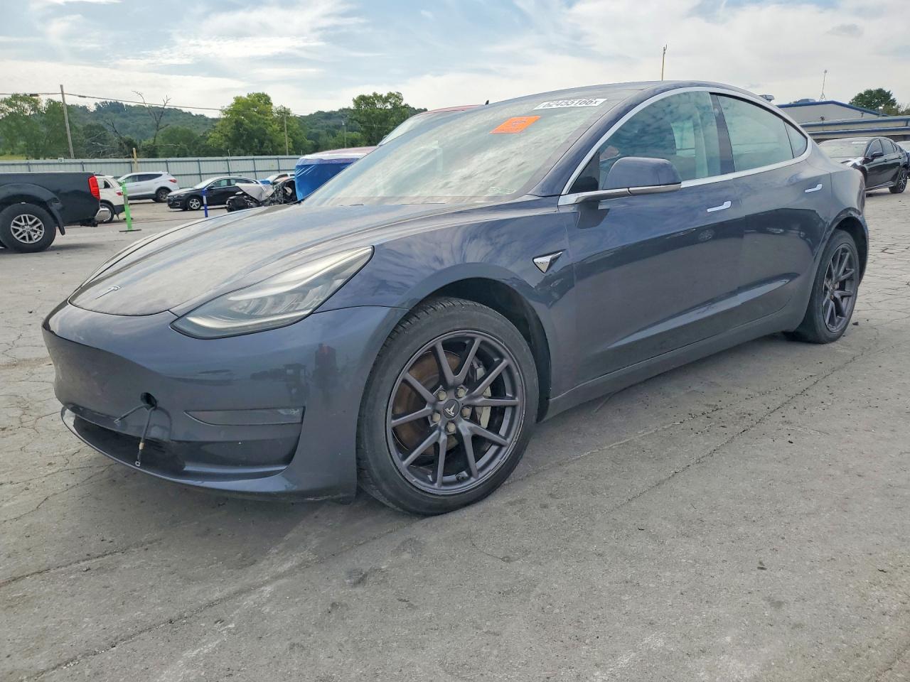 5YJ3E1EA8KF307605 · 2019 TESLA MODEL 3