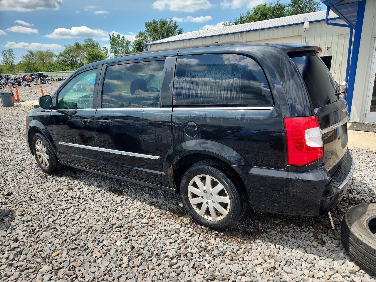 2C4RC1BG9ER292422 · 2014 CHRYSLER TOWN & COUNTRY · 2/13