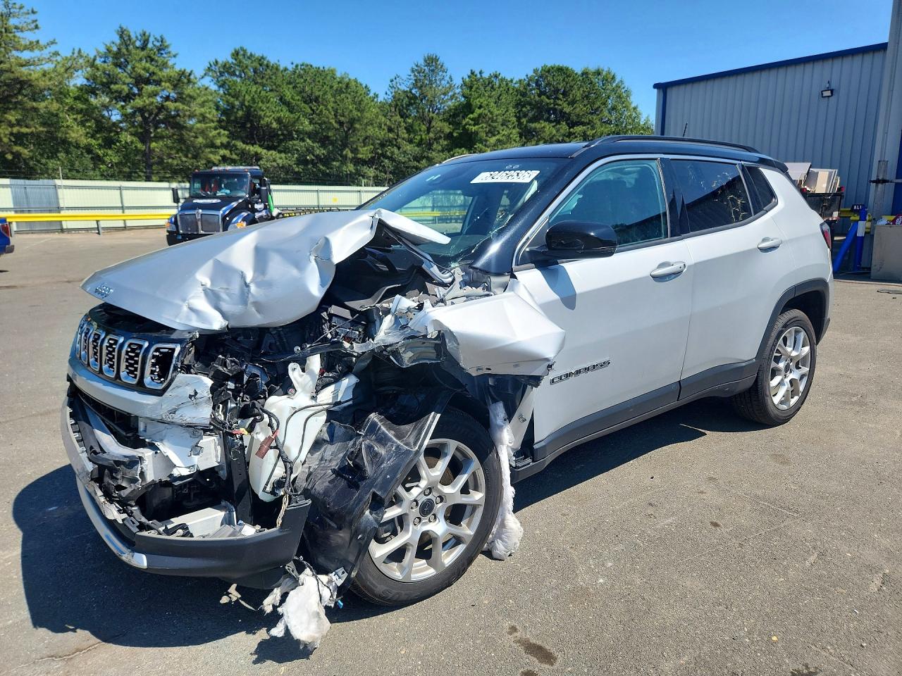 3C4NJDCN2ST513077 · 2025 JEEP COMPASS