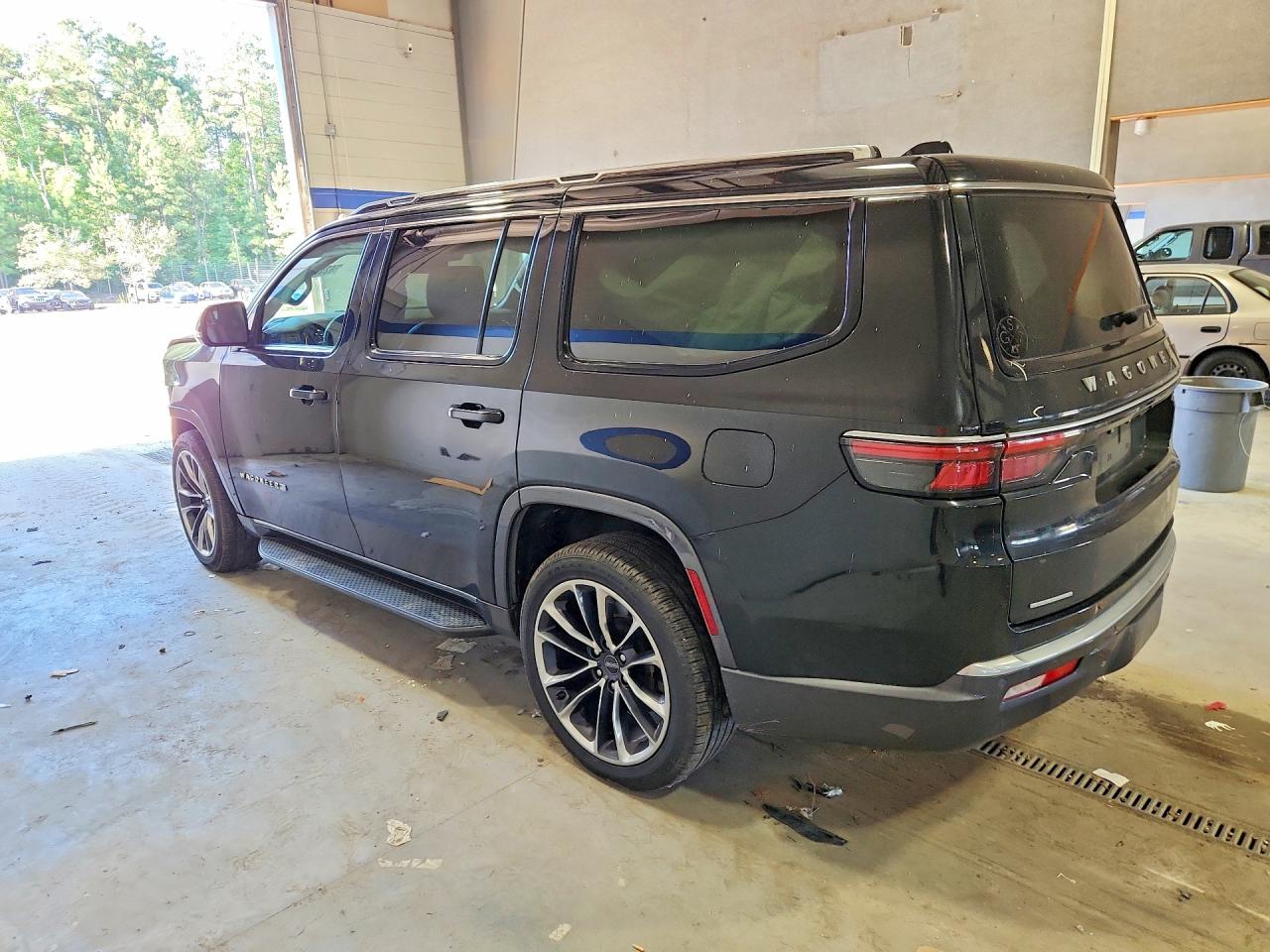 1C4SJVBT8NS211890 · 2022 JEEP WAGONEER · 2/13