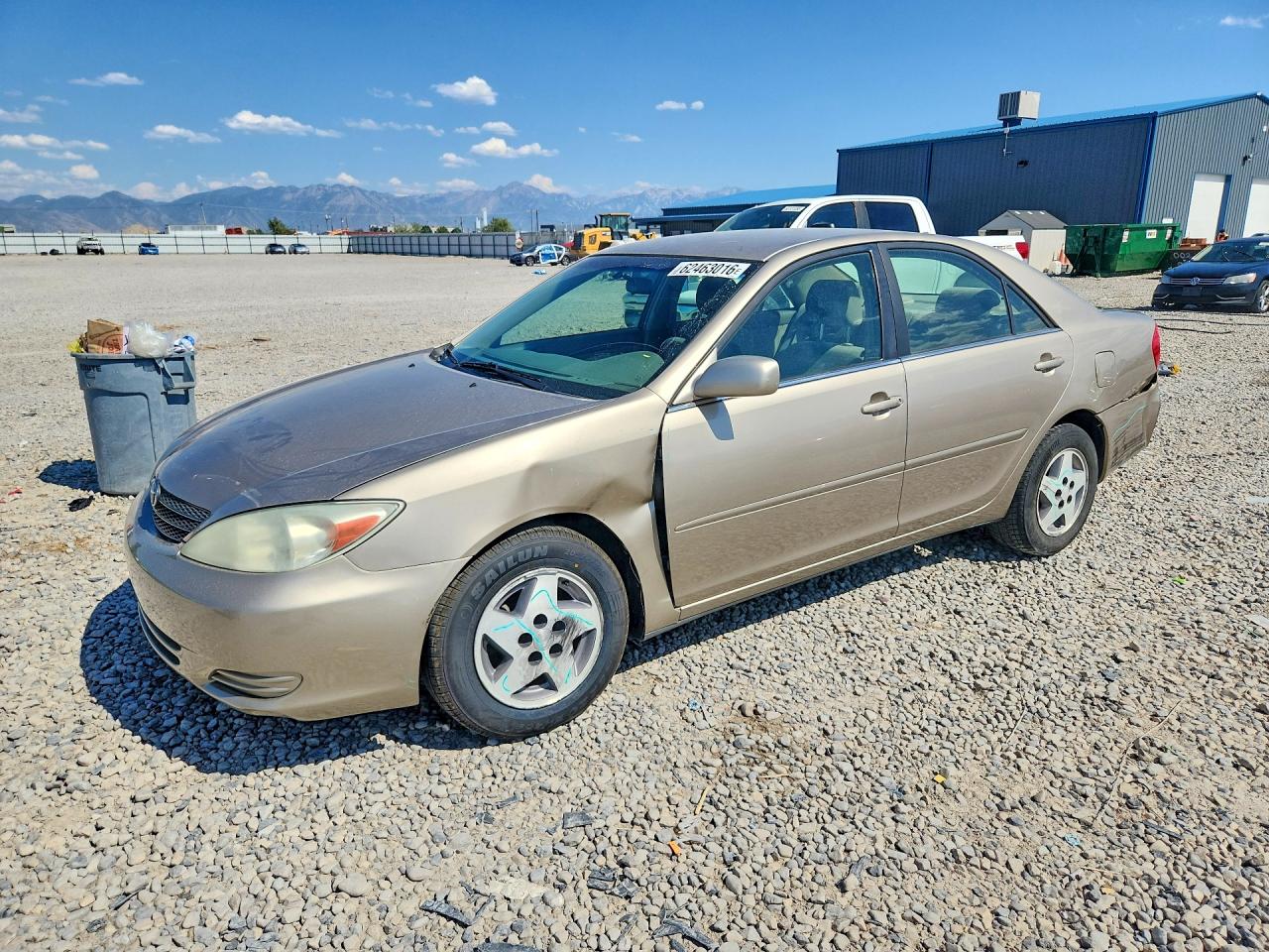 JTDBE32K640266932 · 2004 TOYOTA CAMRY