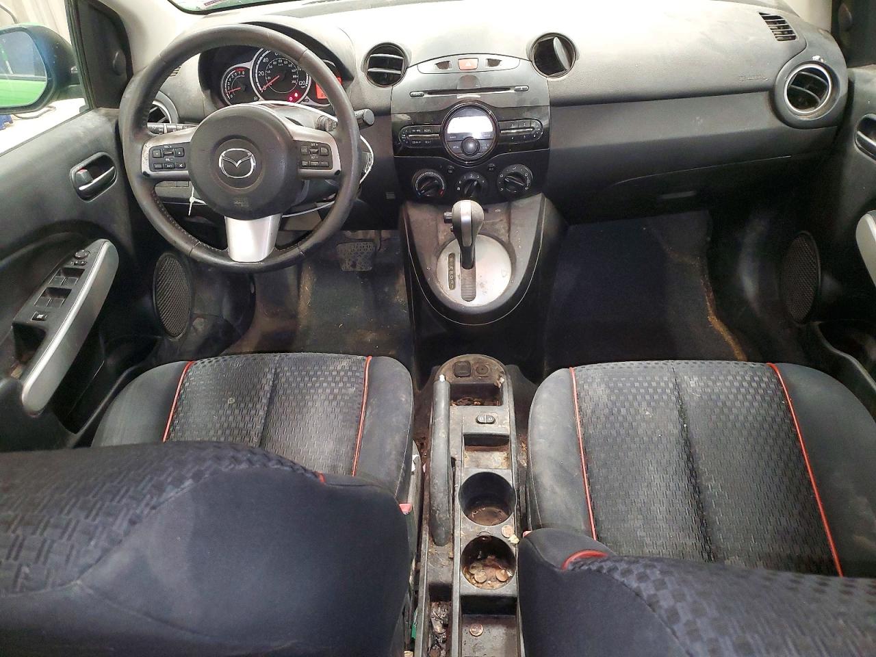 JM1DE1HY9B0125732 · 2011 MAZDA MAZDA2 · 8/12