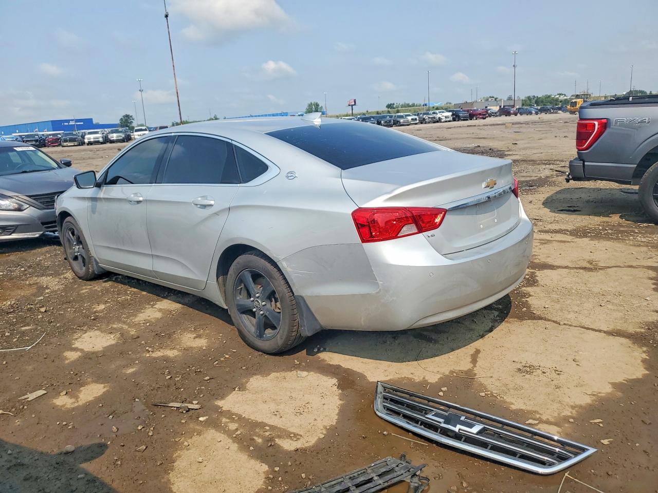 2G1105S33H9198186 · 2017 CHEVROLET IMPALA · 2/12