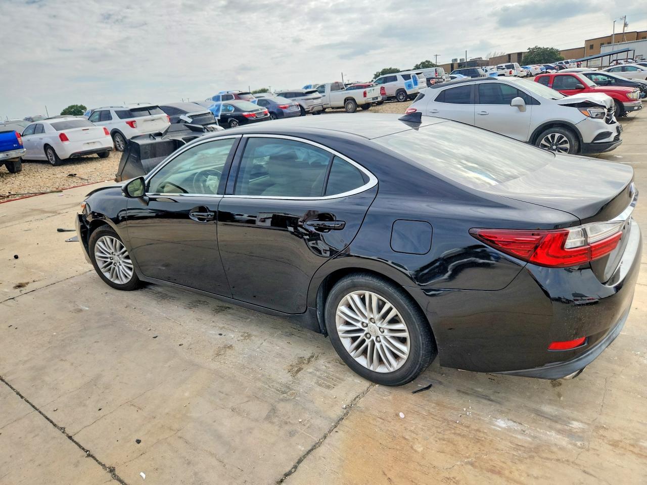 JTHBK1GG1G2231255 · 2016 LEXUS ES · 2/12