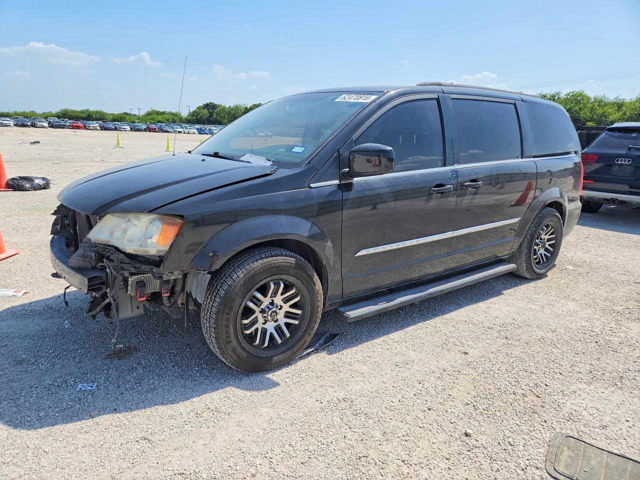 2C4RC1BG8ER232132 · 2014 CHRYSLER TOWN & COUNTRY