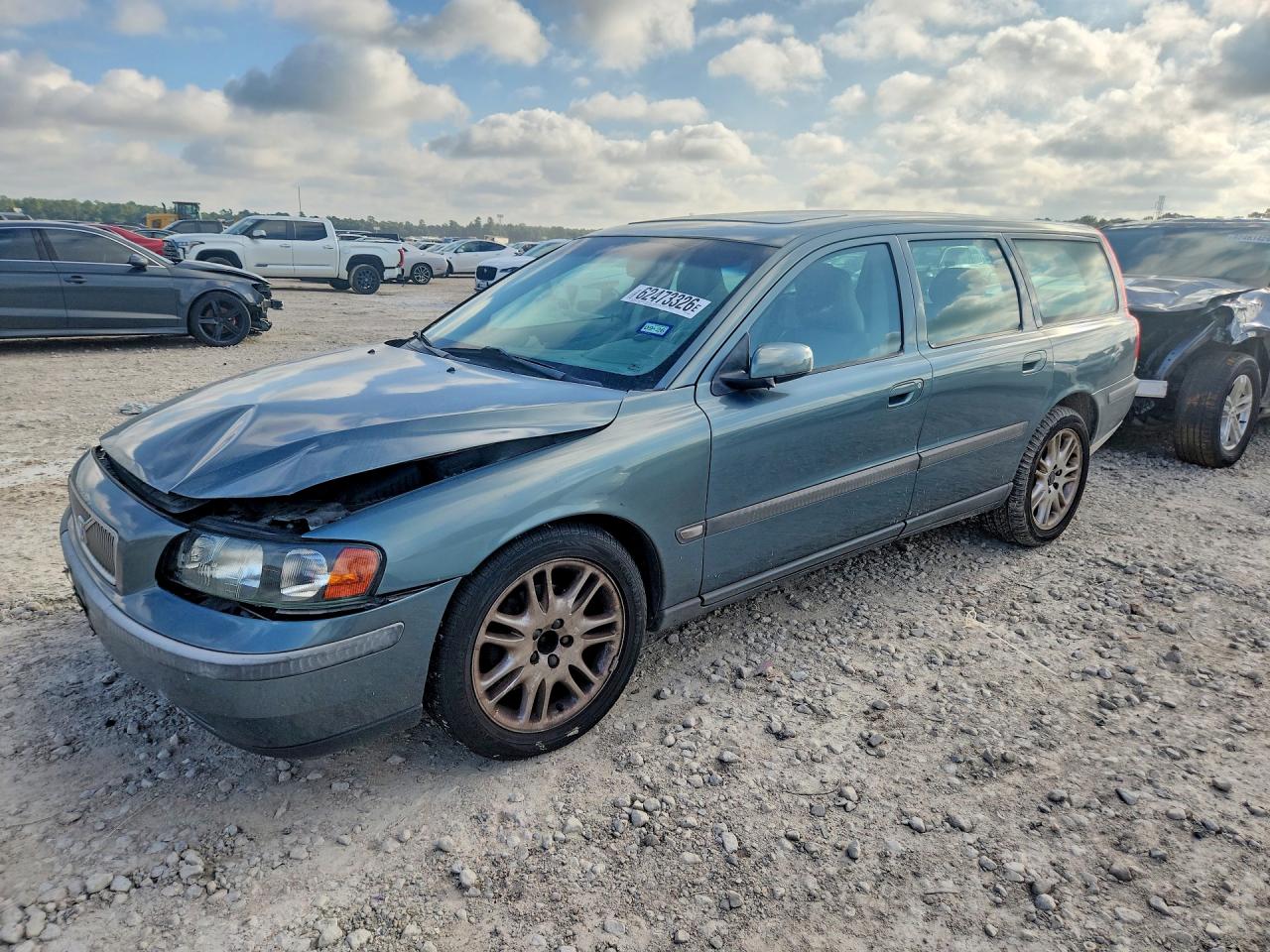 YV1SW59V942443805 · 2004 VOLVO V70