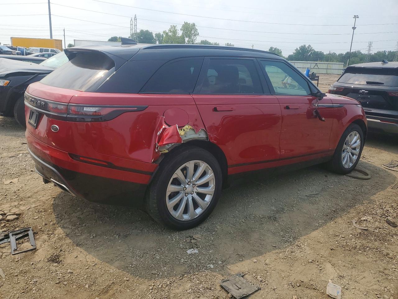 SALYL2RV5JA724050 · 2018 LAND ROVER RANGE ROVER VELAR · 3/13