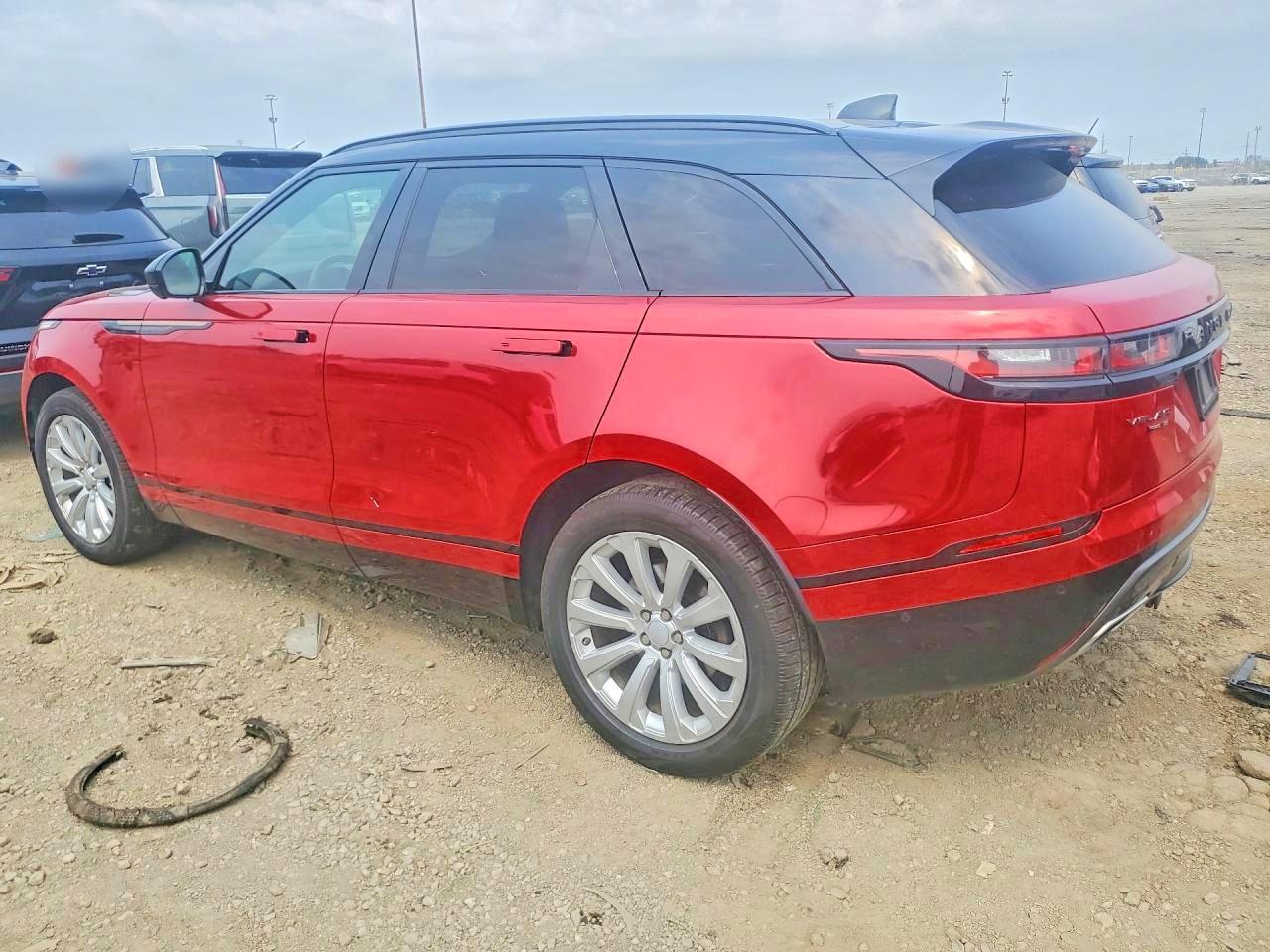 SALYL2RV5JA724050 · 2018 LAND ROVER RANGE ROVER VELAR · 2/13