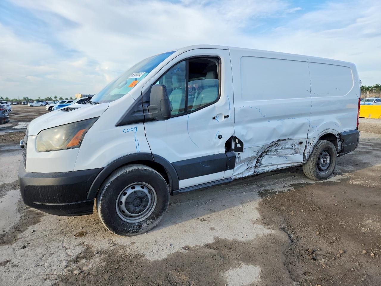 1FTYE1YM5JKB10517 · 2018 FORD TRANSIT