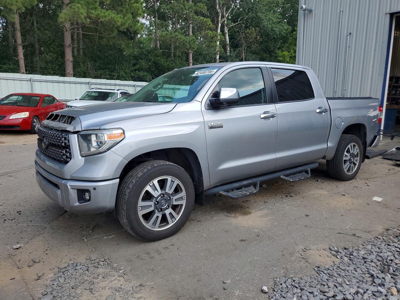 5TFAW5F15JX747635 · 2018 TOYOTA TUNDRA