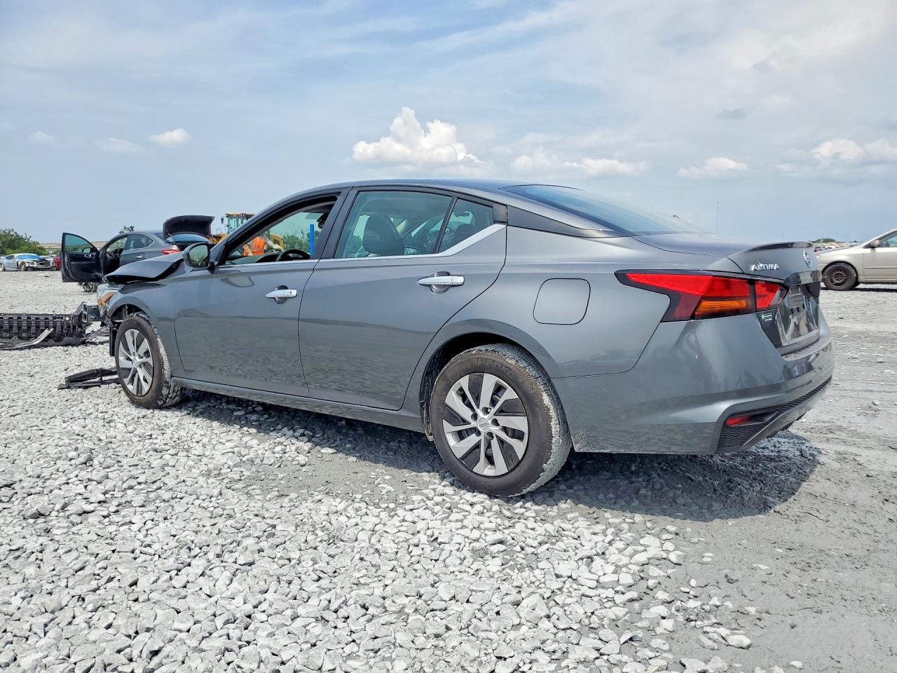 1N4BL4BV2MN346856 · 2021 NISSAN ALTIMA · 2/13