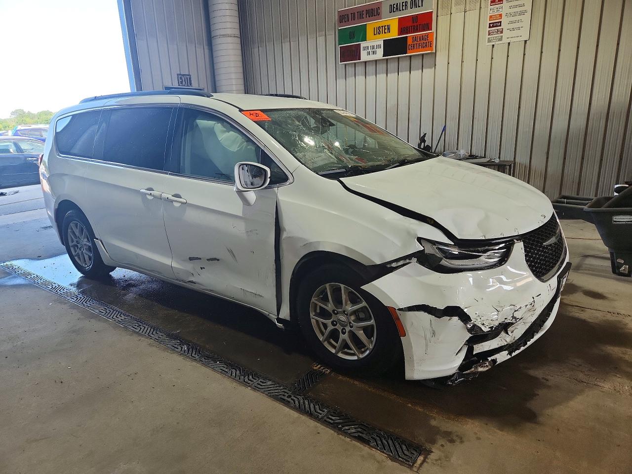 2C4RC1BG9NR143461 · 2022 CHRYSLER PACIFICA · 4/13