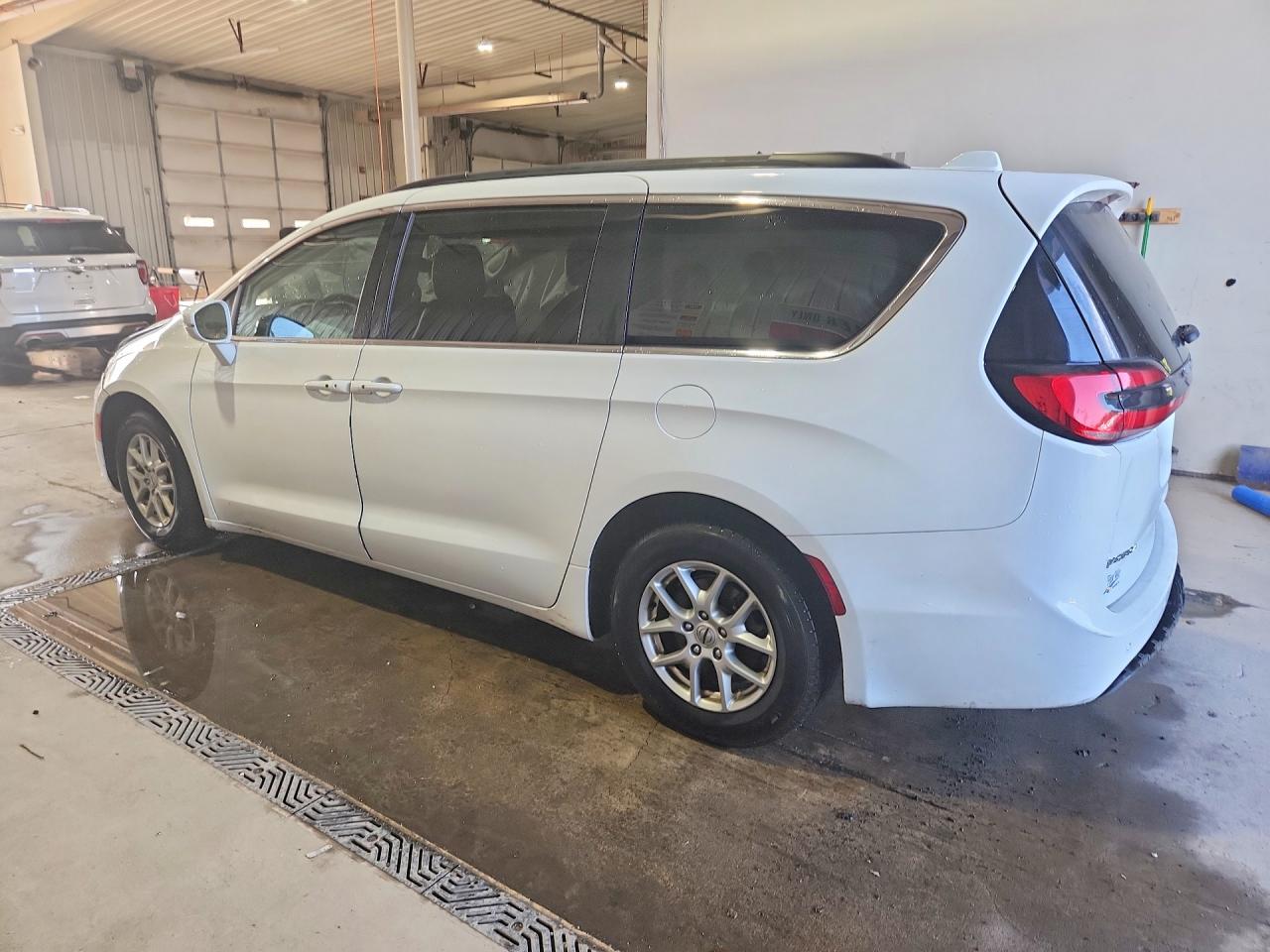 2C4RC1BG9NR143461 · 2022 CHRYSLER PACIFICA · 2/13