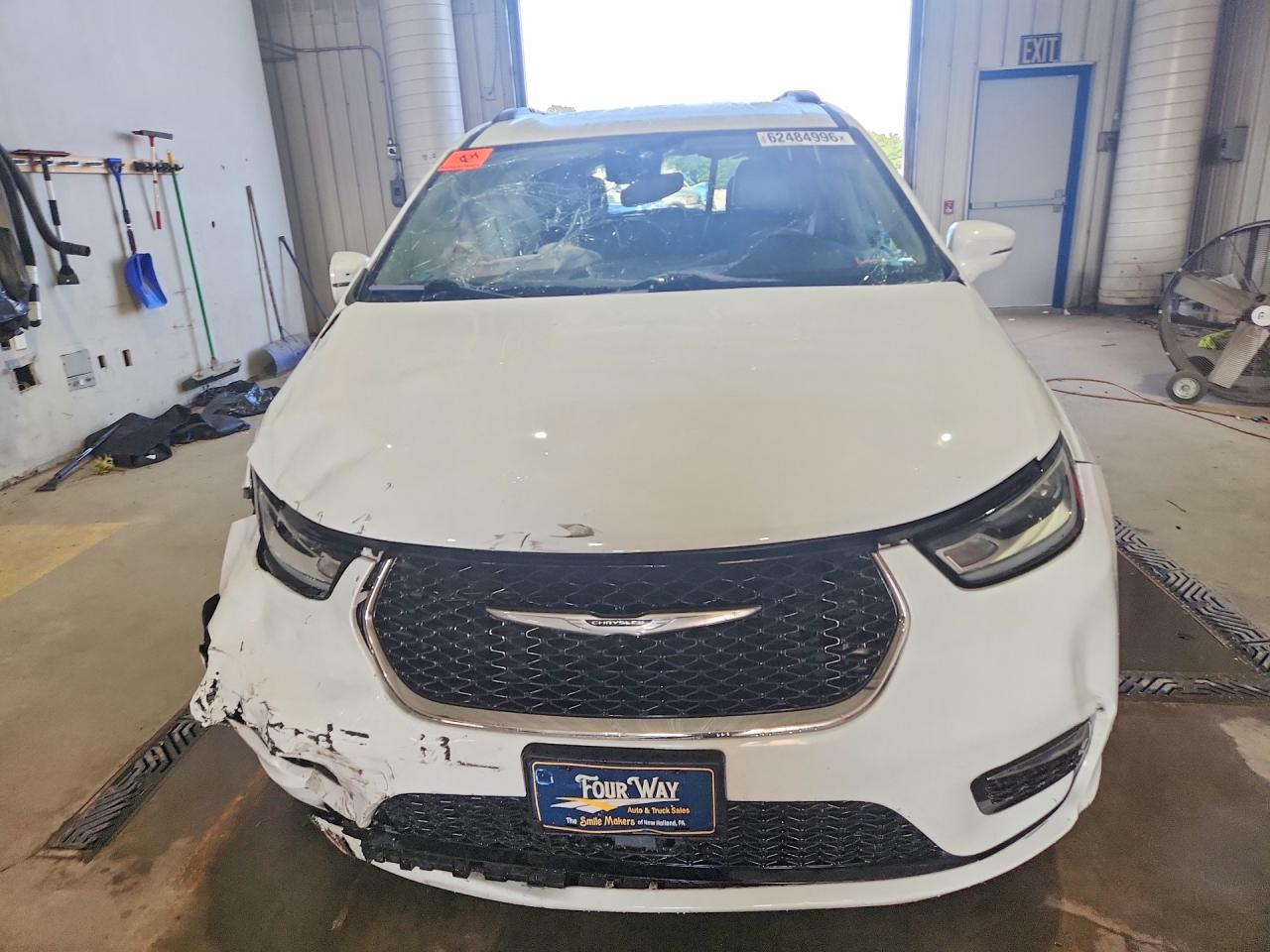2C4RC1BG9NR143461 · 2022 CHRYSLER PACIFICA · 5/13