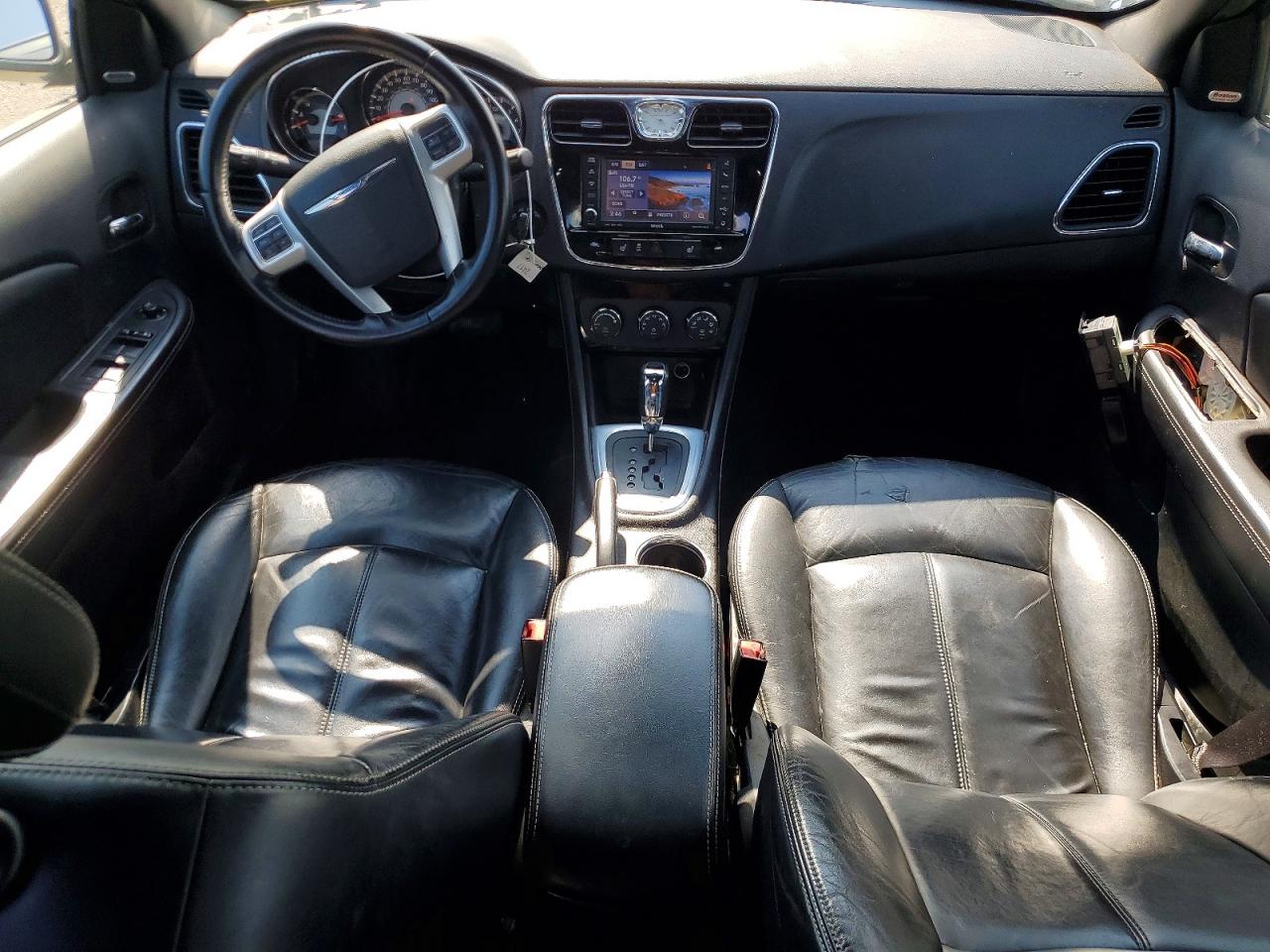 1C3CCBCG4DN747364 · 2013 CHRYSLER 200 · 8/12