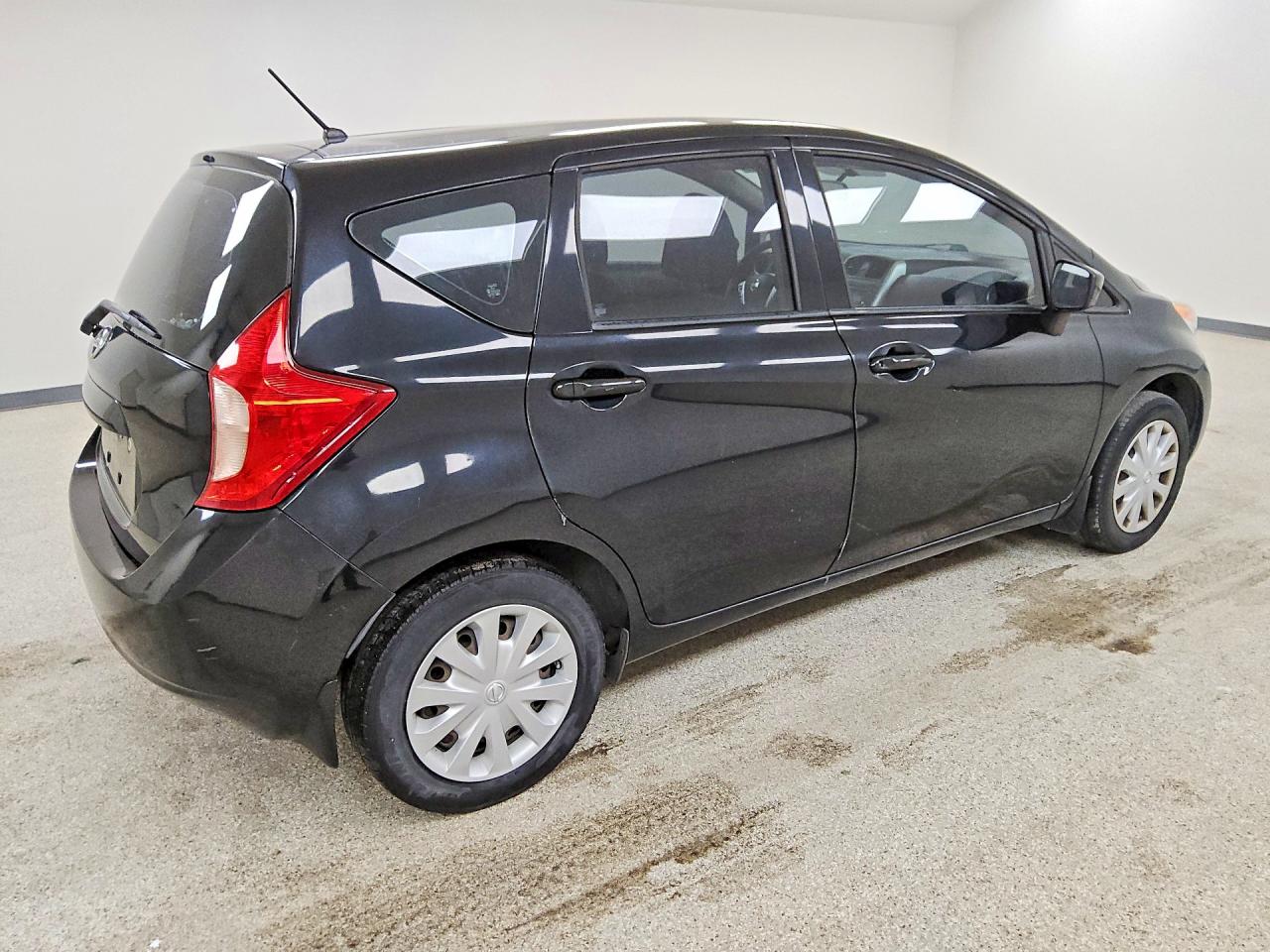 3N1CE2CP0FL356921 · 2015 NISSAN VERSA NOTE · 3/13