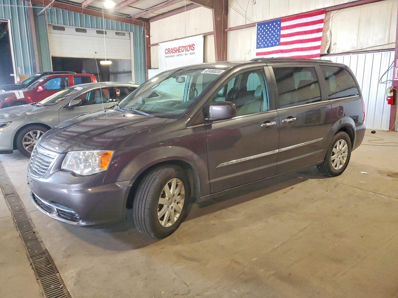 2C4RC1BG5FR697338 · 2015 CHRYSLER TOWN & COUNTRY
