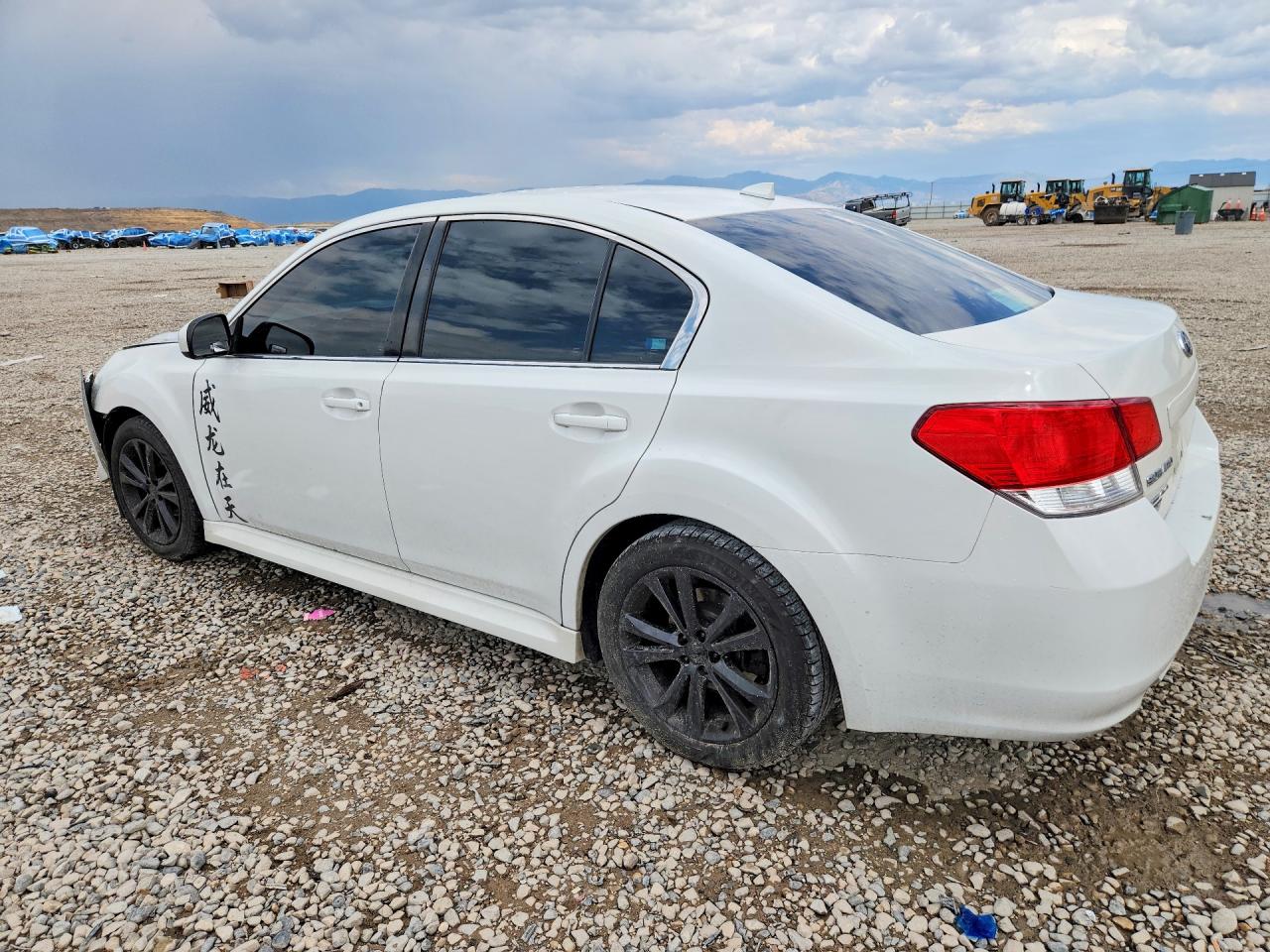 4S3BMEK68D2009132 · 2013 SUBARU LEGACY · 2/12