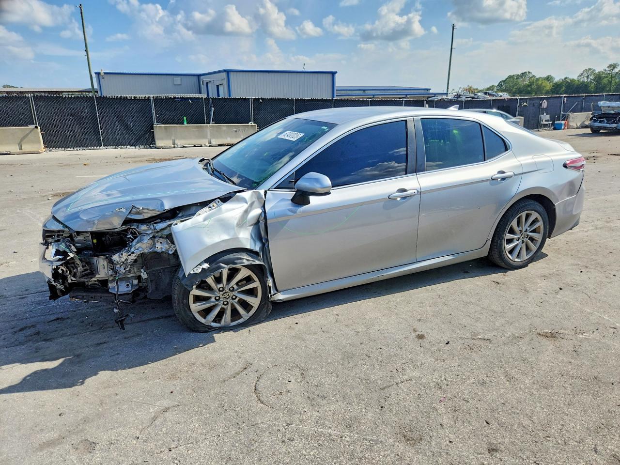 4T1C11AK4MU552028 · 2021 TOYOTA CAMRY