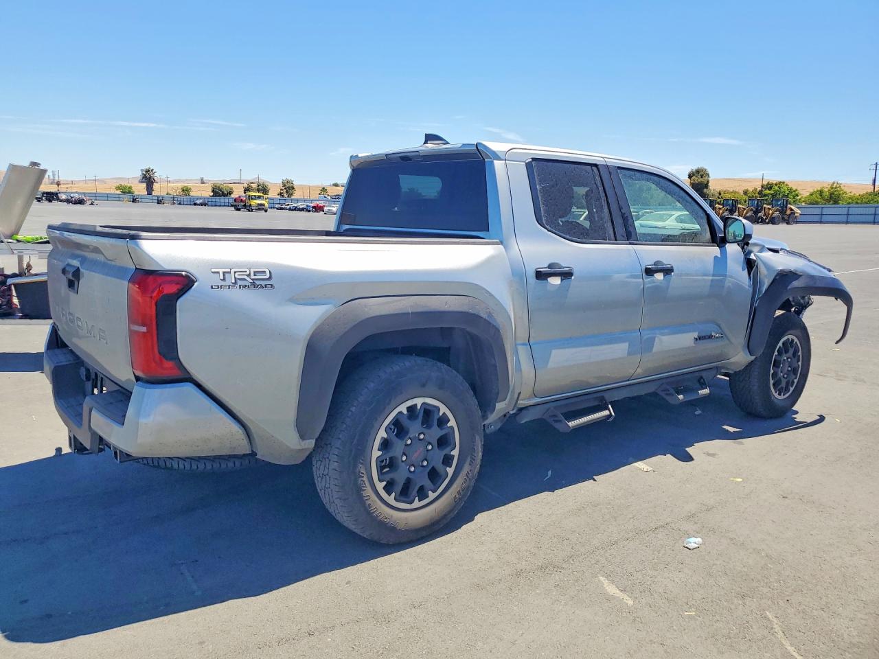 3TMLB5JN2SM092047 · 2025 TOYOTA TACOMA · 3/12