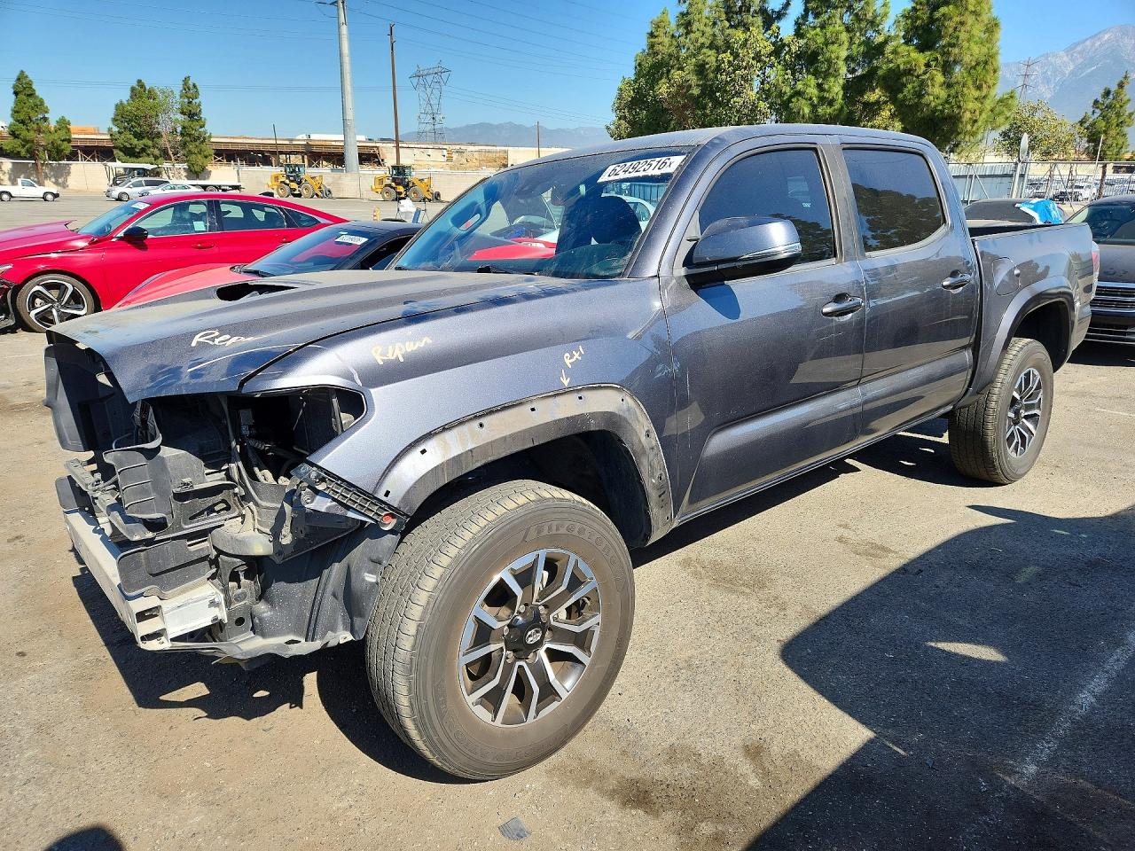 3TMAZ5CN0NM163492 · 2022 TOYOTA TACOMA