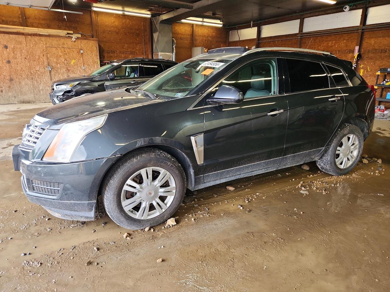 3GYFNEE38GS504675 · 2016 CADILLAC SRX
