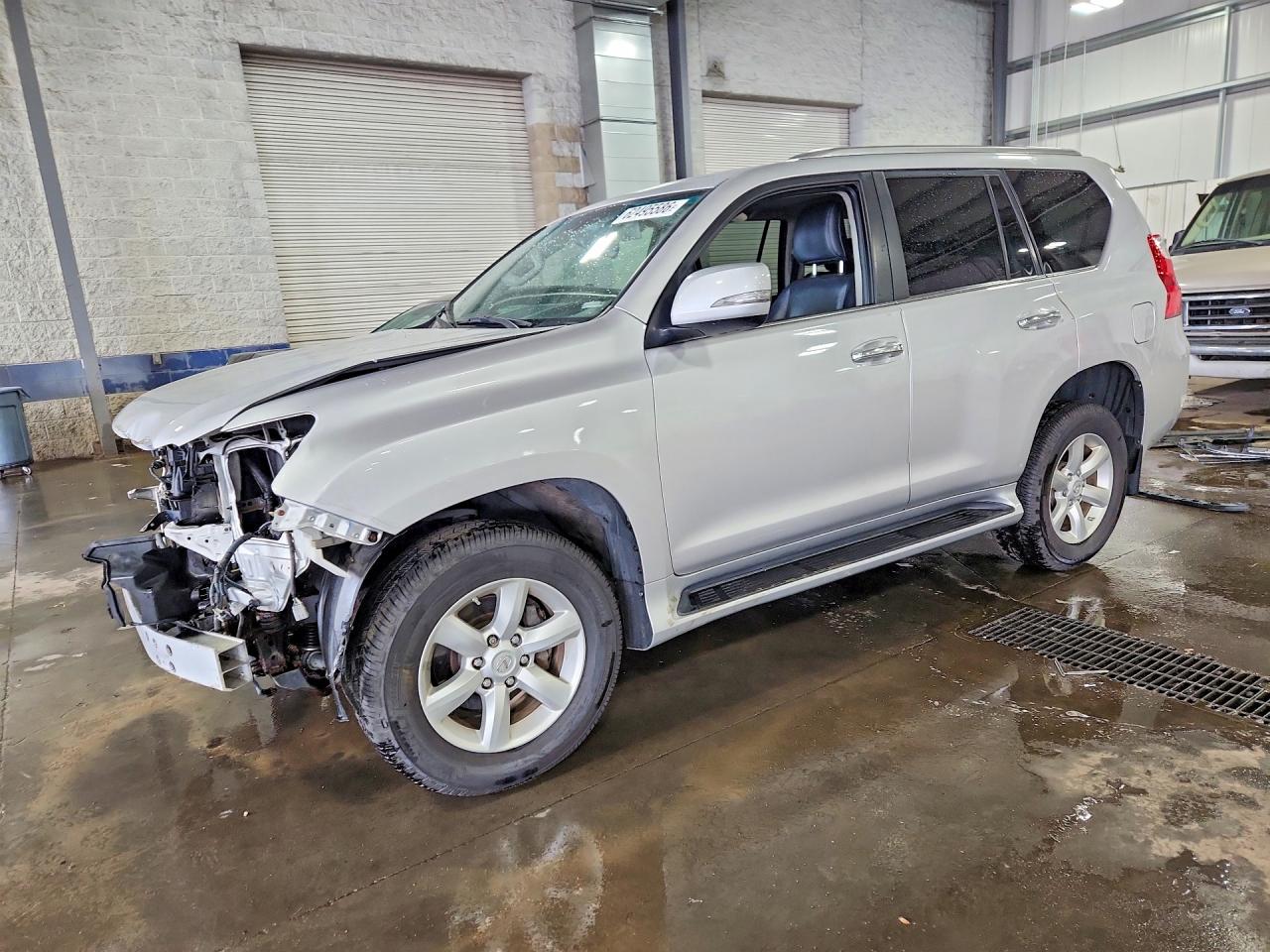 JTJBM7FX9B5018476 · 2011 LEXUS GX