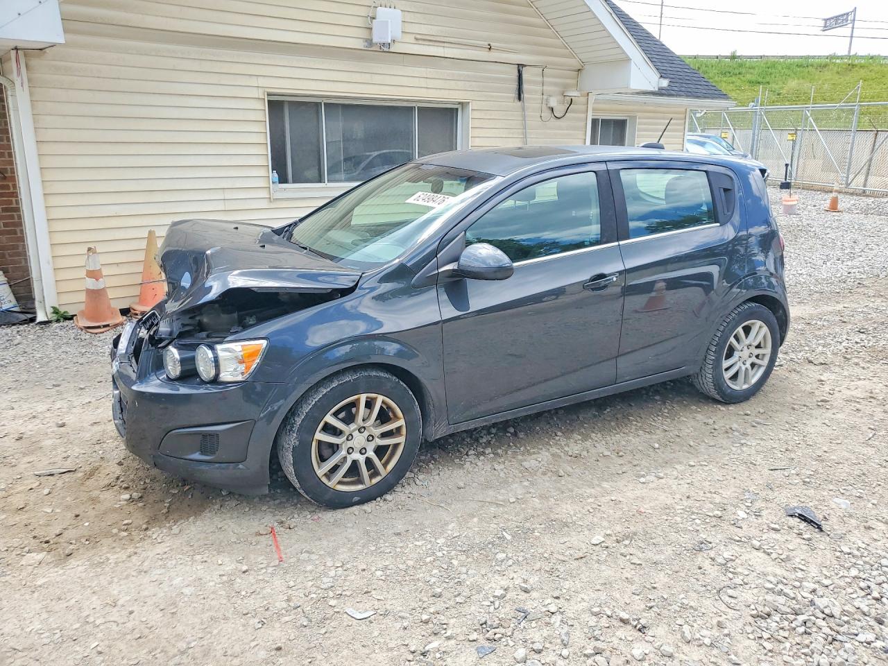1G1JC6SB5F4143002 · 2015 CHEVROLET SONIC