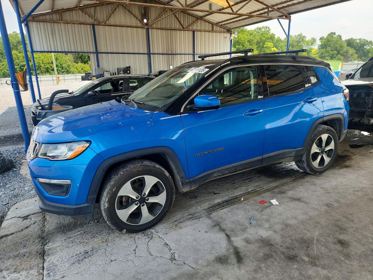 3C4NJDBB9JT178373 · 2018 JEEP COMPASS