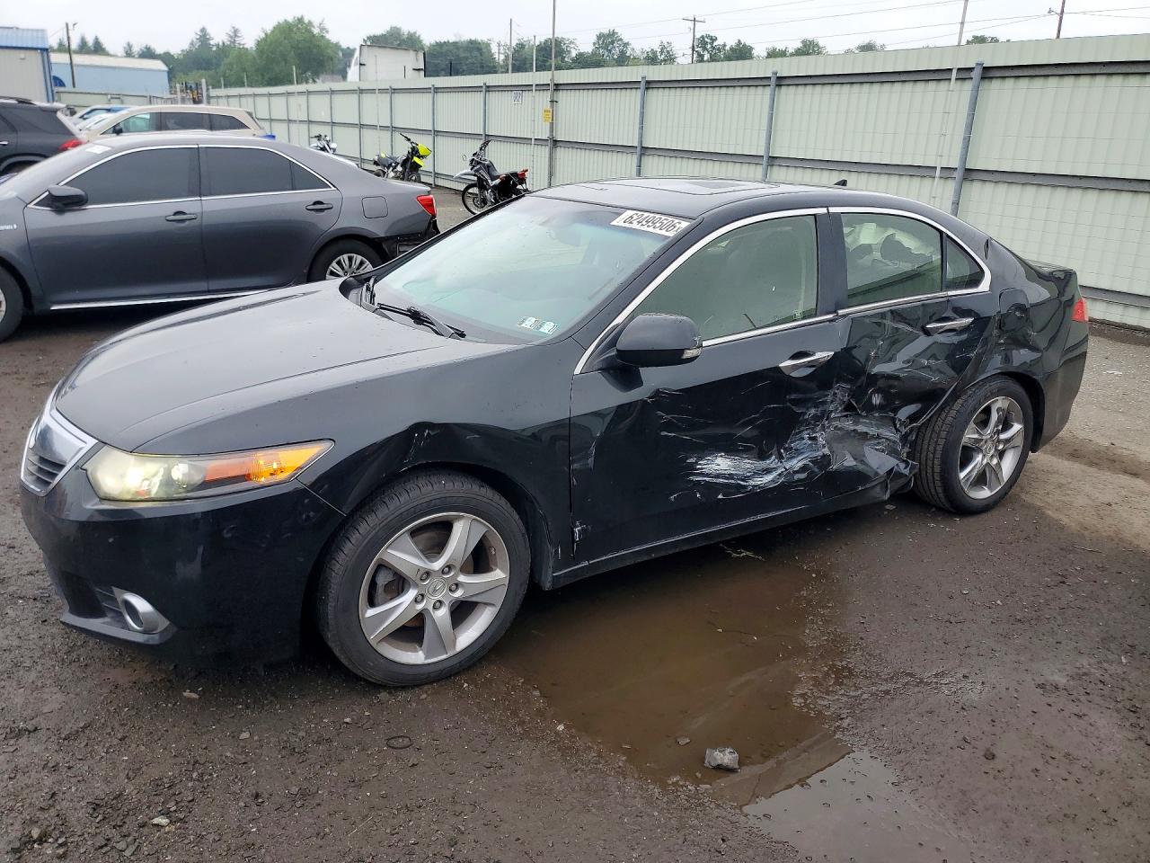 JH4CU2F60DC010524 · 2013 ACURA TSX