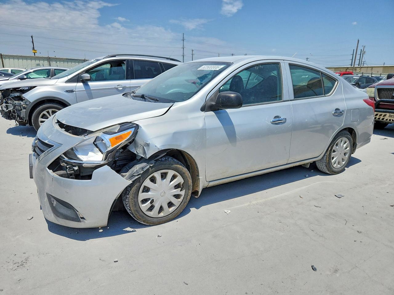 3N1CN7APXFL833824 · 2015 NISSAN VERSA