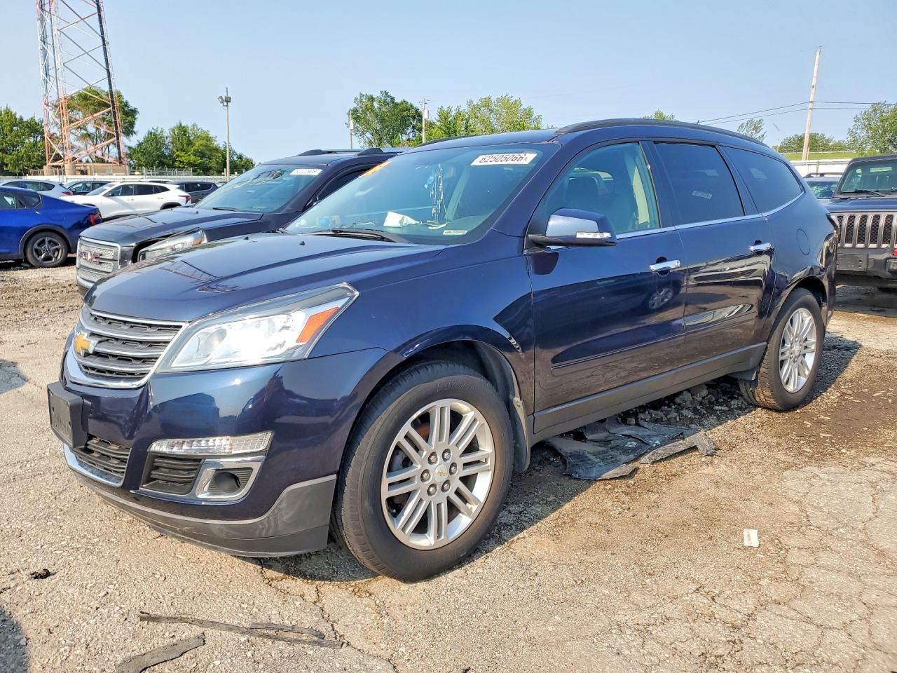 1GNKRGKD8FJ105984 · 2015 CHEVROLET TRAVERSE