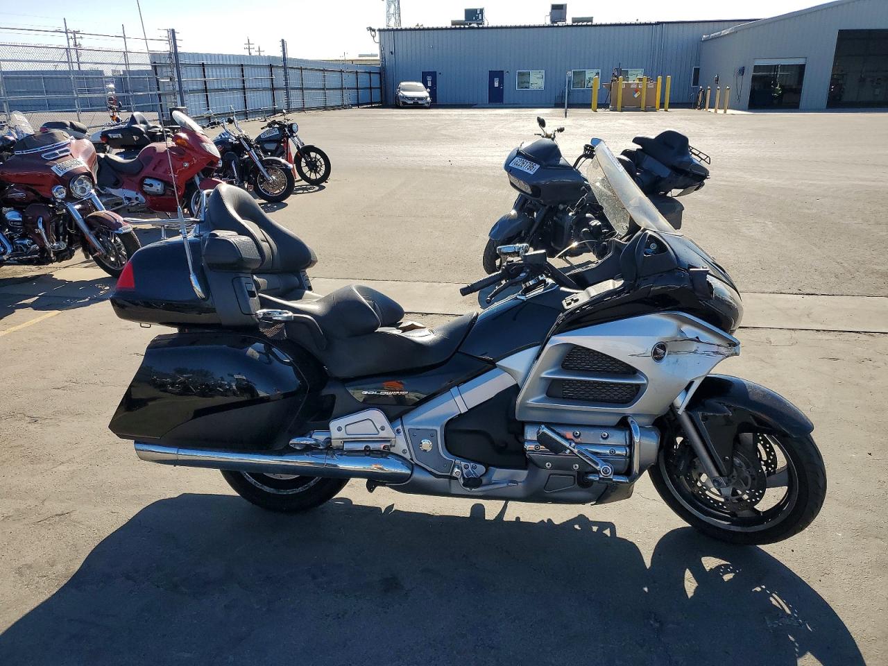 2012 HONDA GL1800