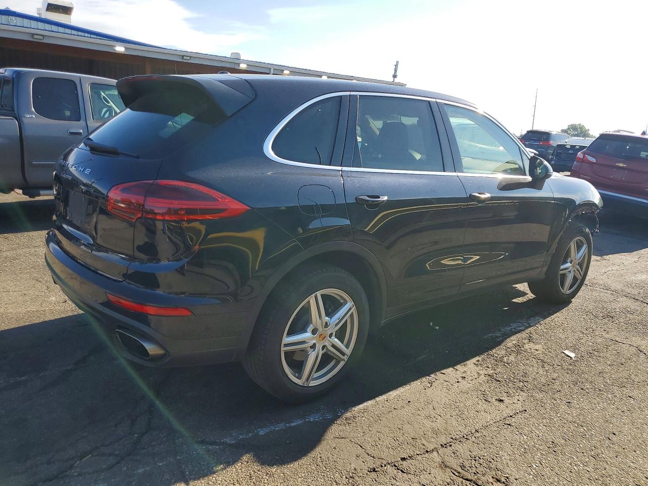 WP1AA2A21GKA12166 · 2016 PORSCHE CAYENNE · 3/14