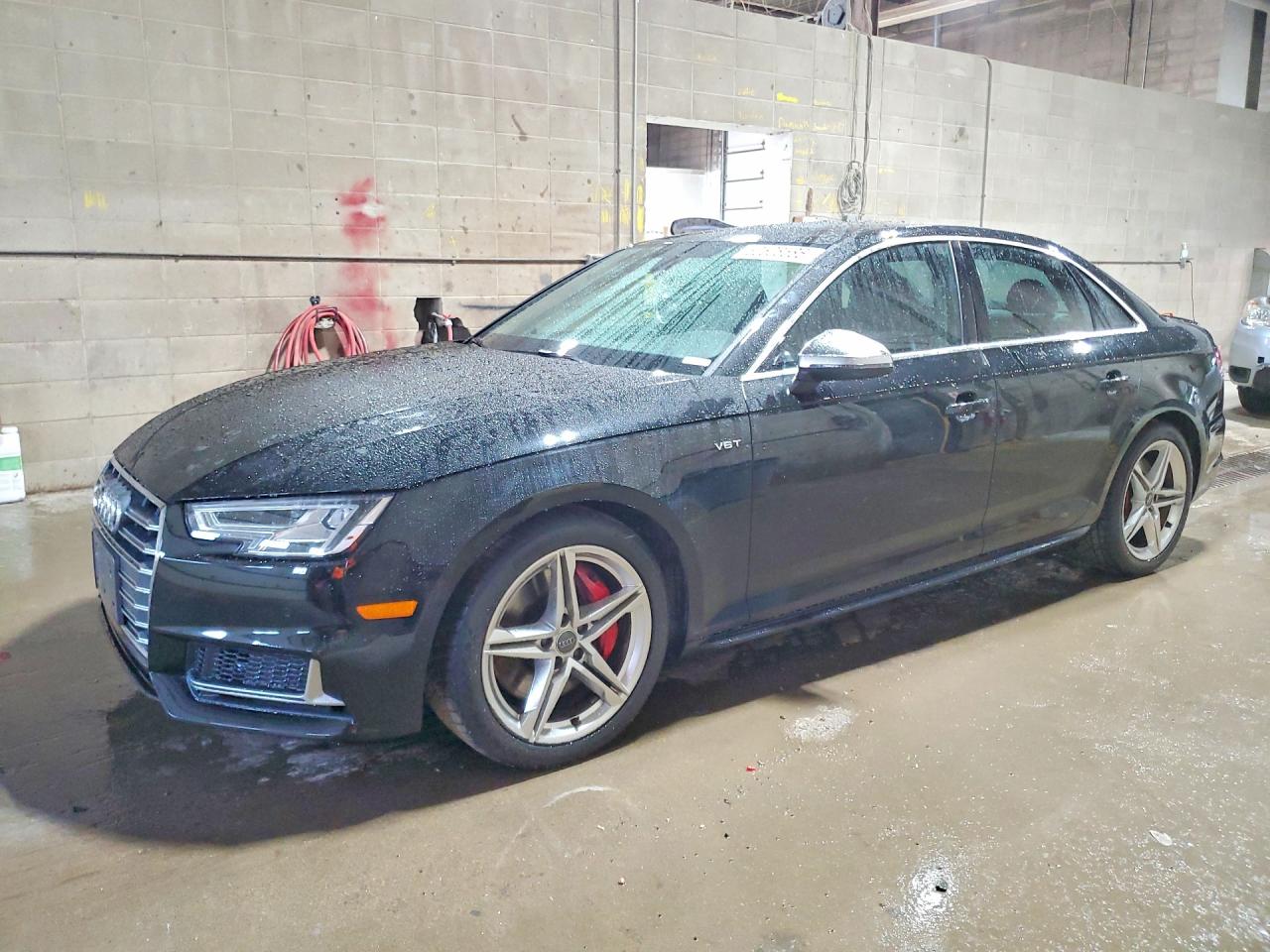 WAUB4AF41JA097053 · 2018 AUDI S4