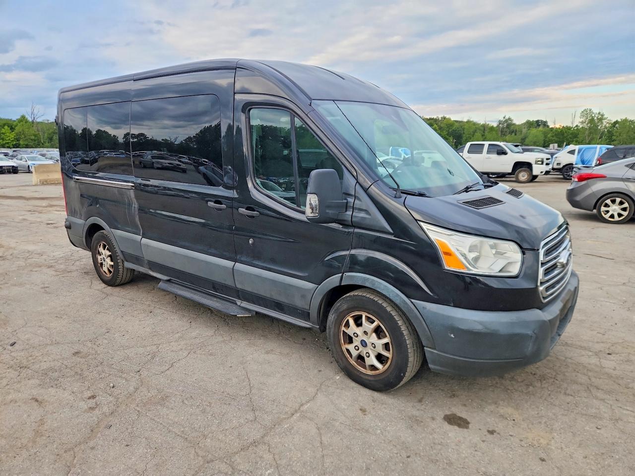 1FBAX2CG3FKA51563 · 2015 FORD TRANSIT · 4/13