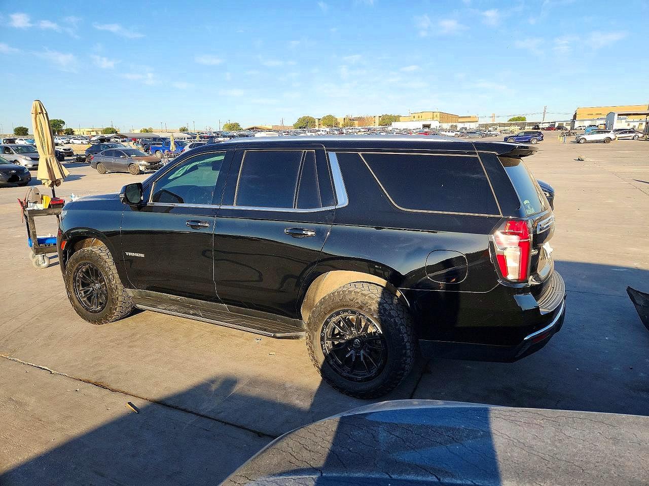 1GNSKNKD0NR341120 · 2022 CHEVROLET TAHOE · 2/14