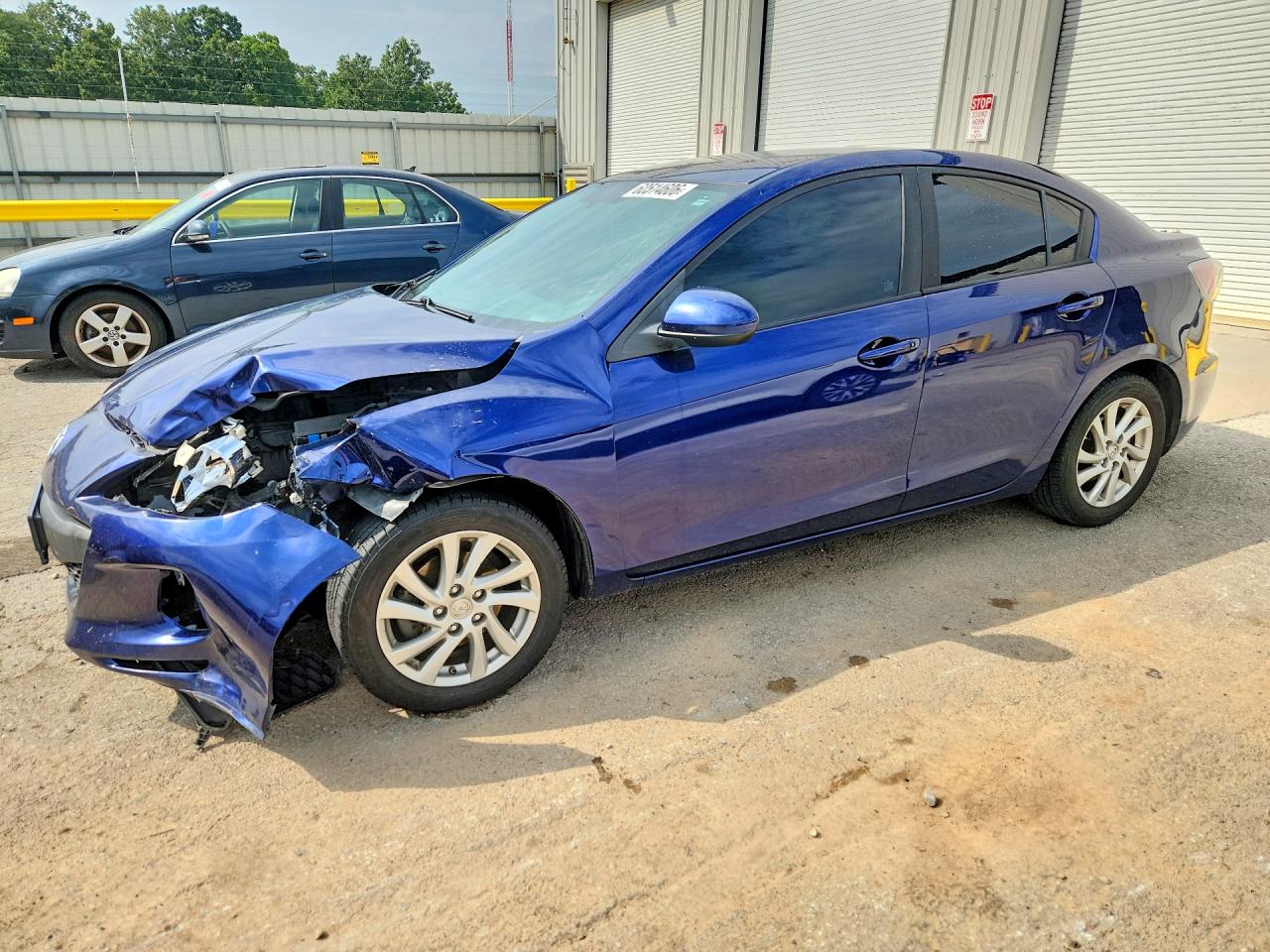 JM1BL1VF8C1502501 · 2012 MAZDA 3