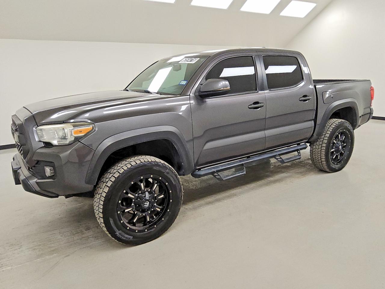 2017 TOYOTA TACOMA