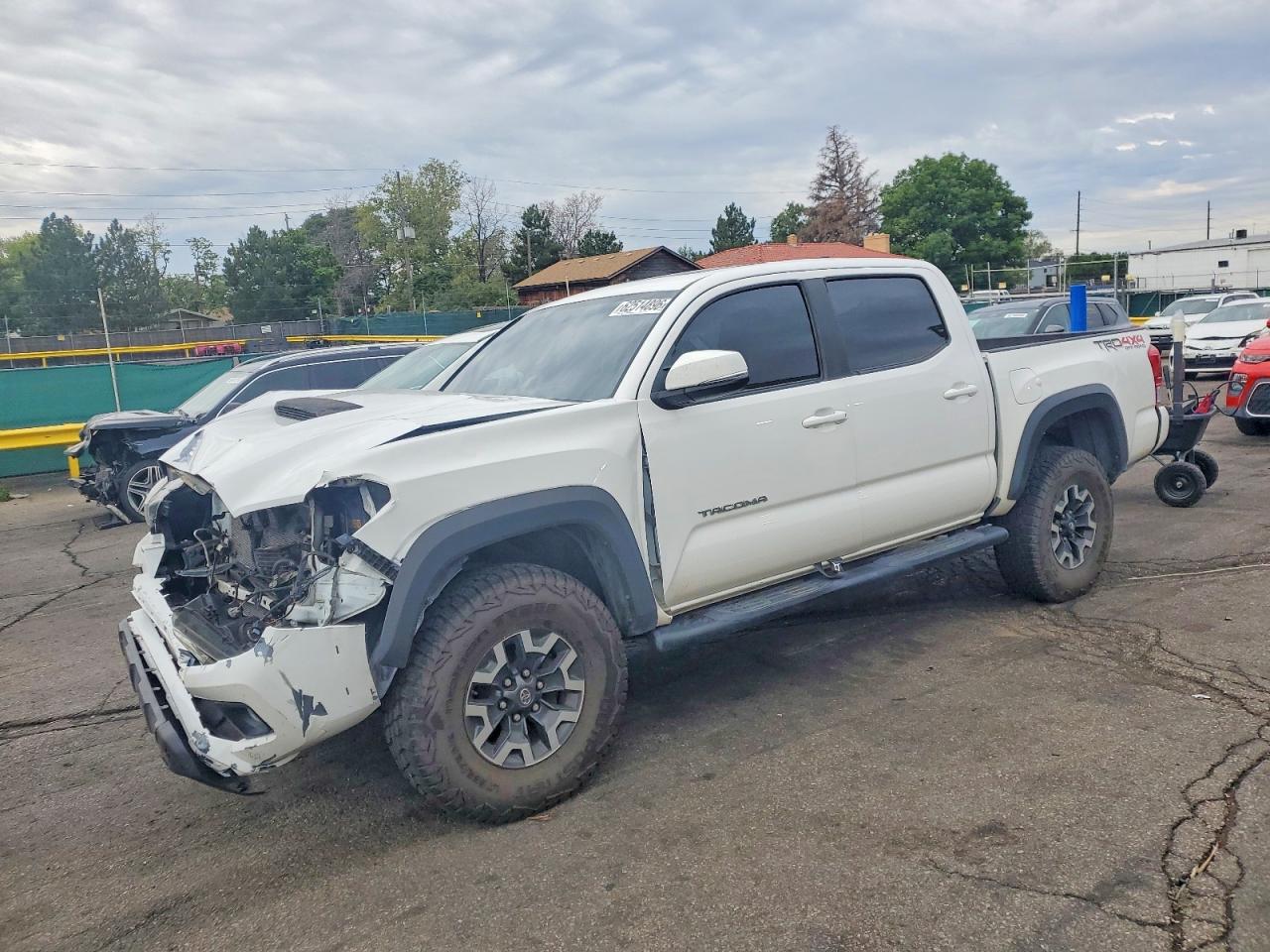 3TMCZ5AN9GM034083 · 2016 TOYOTA TACOMA