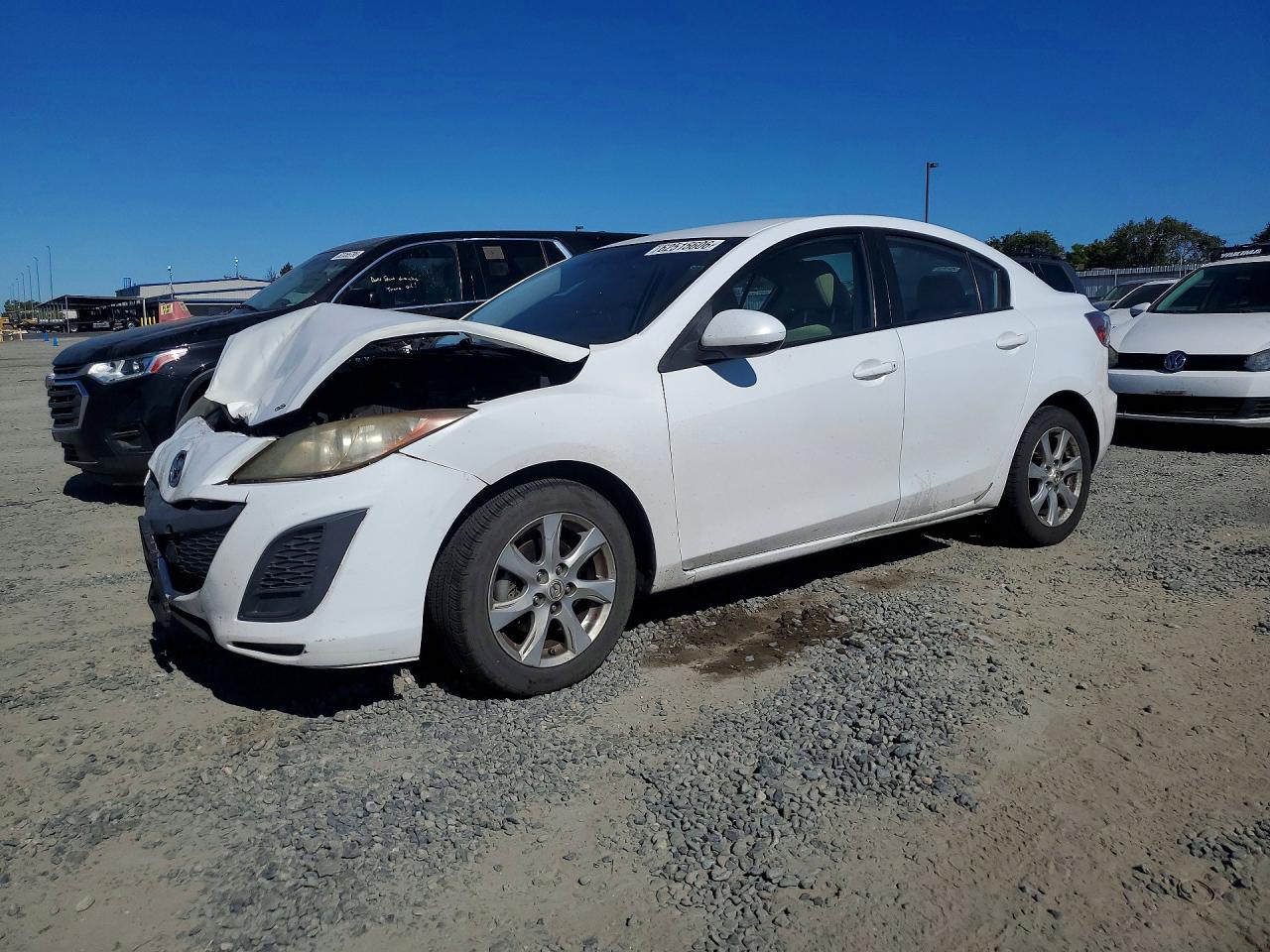 JM1BL1SG9A1338220 · 2010 MAZDA 3